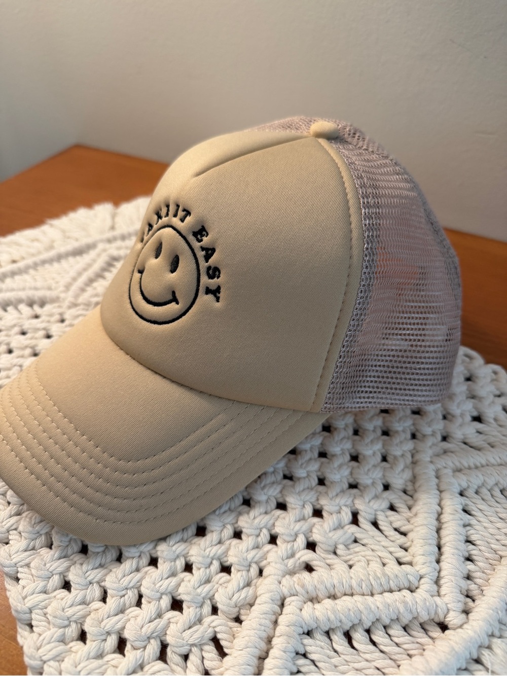 Take It Easy Smiley Face Tan/Black Adjustable Trucker Hat NWT! $32 - Picture 2 of 6